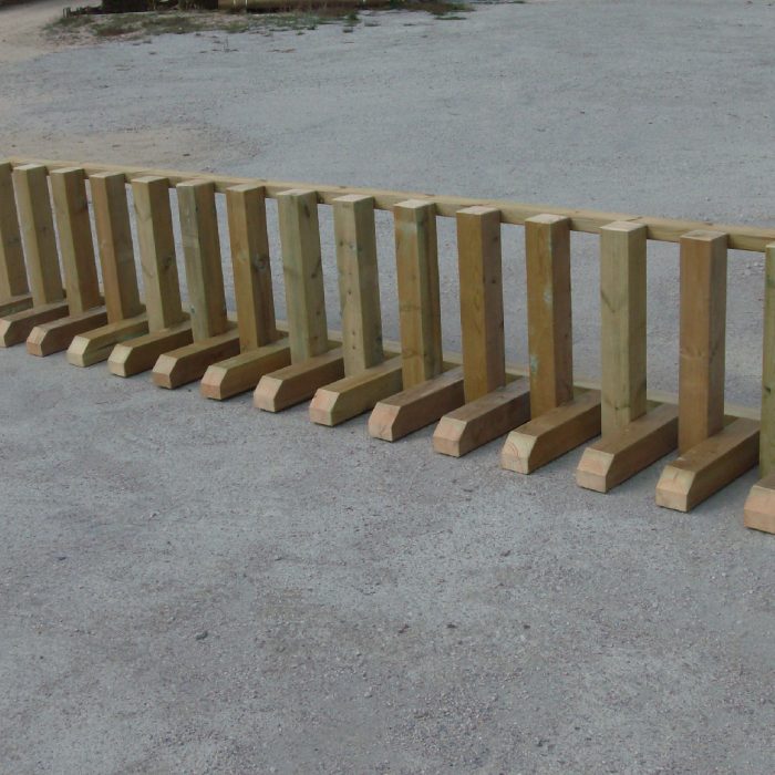 Aparcabicicletas de madera. 10 plazas